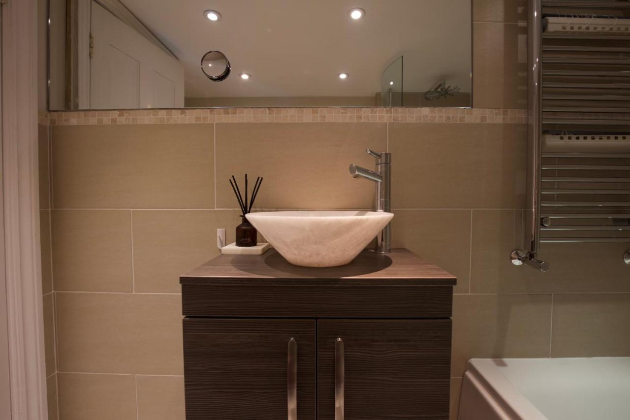 Large 2 Beds Flat Overlooking Clapham Common Park 런던 외부 사진