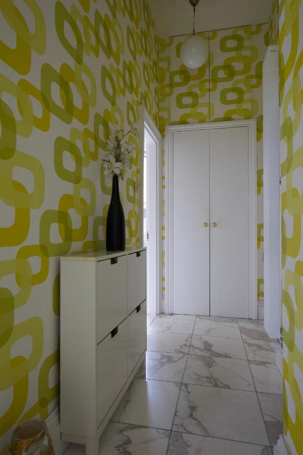 Large 2 Beds Flat Overlooking Clapham Common Park 런던 외부 사진