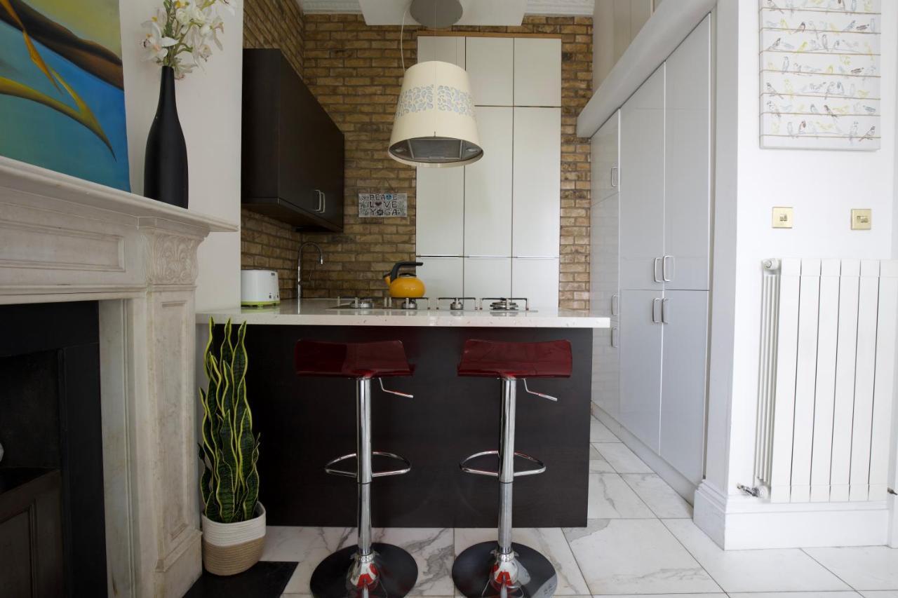 Large 2 Beds Flat Overlooking Clapham Common Park 런던 외부 사진