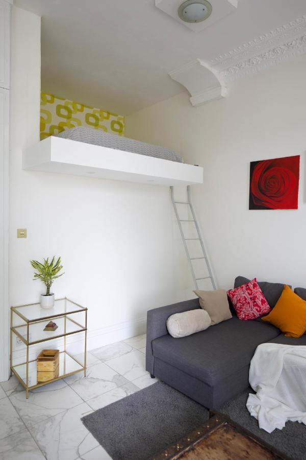Large 2 Beds Flat Overlooking Clapham Common Park 런던 외부 사진